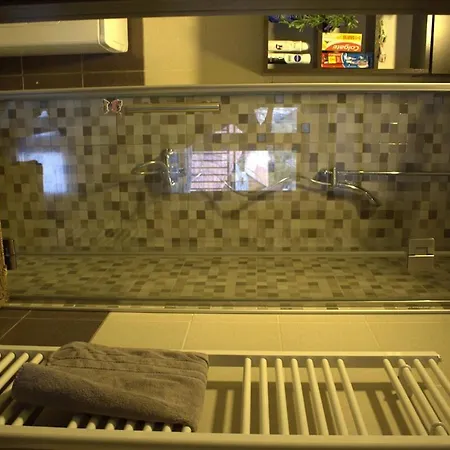 Apartman Warm Getaway 1br W Balcony Free Garage Prkng *