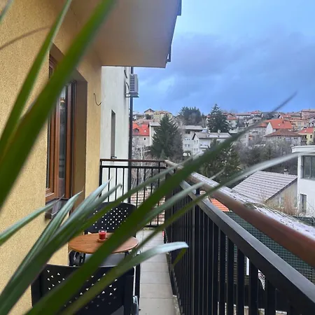 Warm Getaway 1br W Balcony Free Garage Prkng