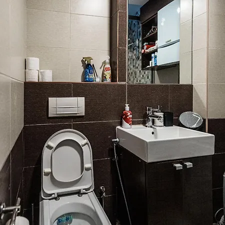 Apartman Warm Getaway 1br W Balcony Free Garage Prkng