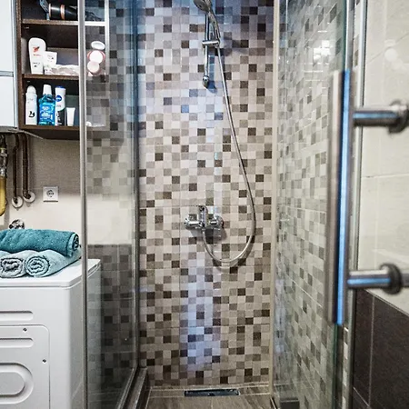 Warm Getaway 1br W Balcony Free Garage Prkng