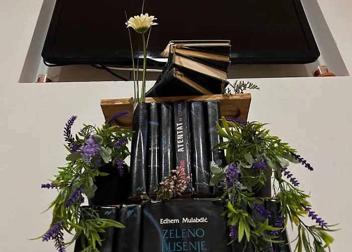 Апартаменты Warm Getaway 1br W Balcony Free Garage Prkng Сараево